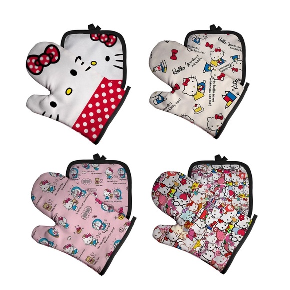 🔥CLEARANCE🔥Hello Kitty oven mitt and glove set - Picture 3 of 6
